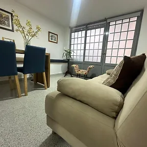  Apartamento Loft Central, Cerca A Laureles Guarda Meletas Gratis!!