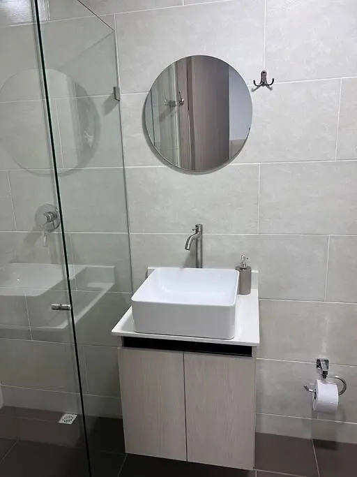 Espacioso Apartamento Con Piscina En Laureles 201 Medellin Colombia